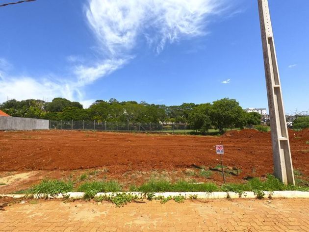 TERRENO 
